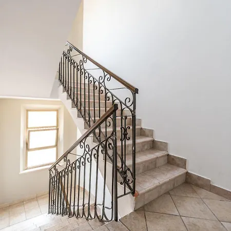 Gasthuis Emilia Essence 3*