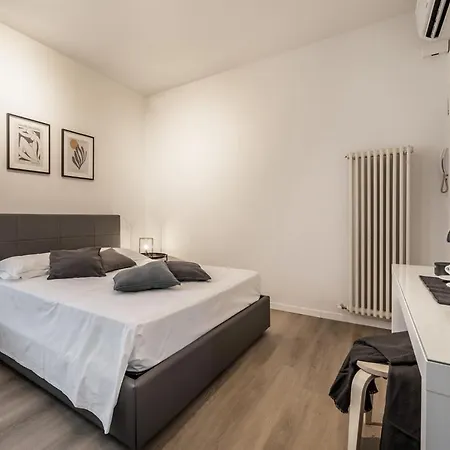 Emilia Essence Modena