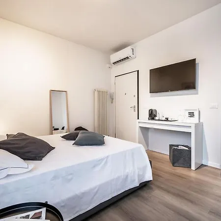 Guest house Emilia Essence